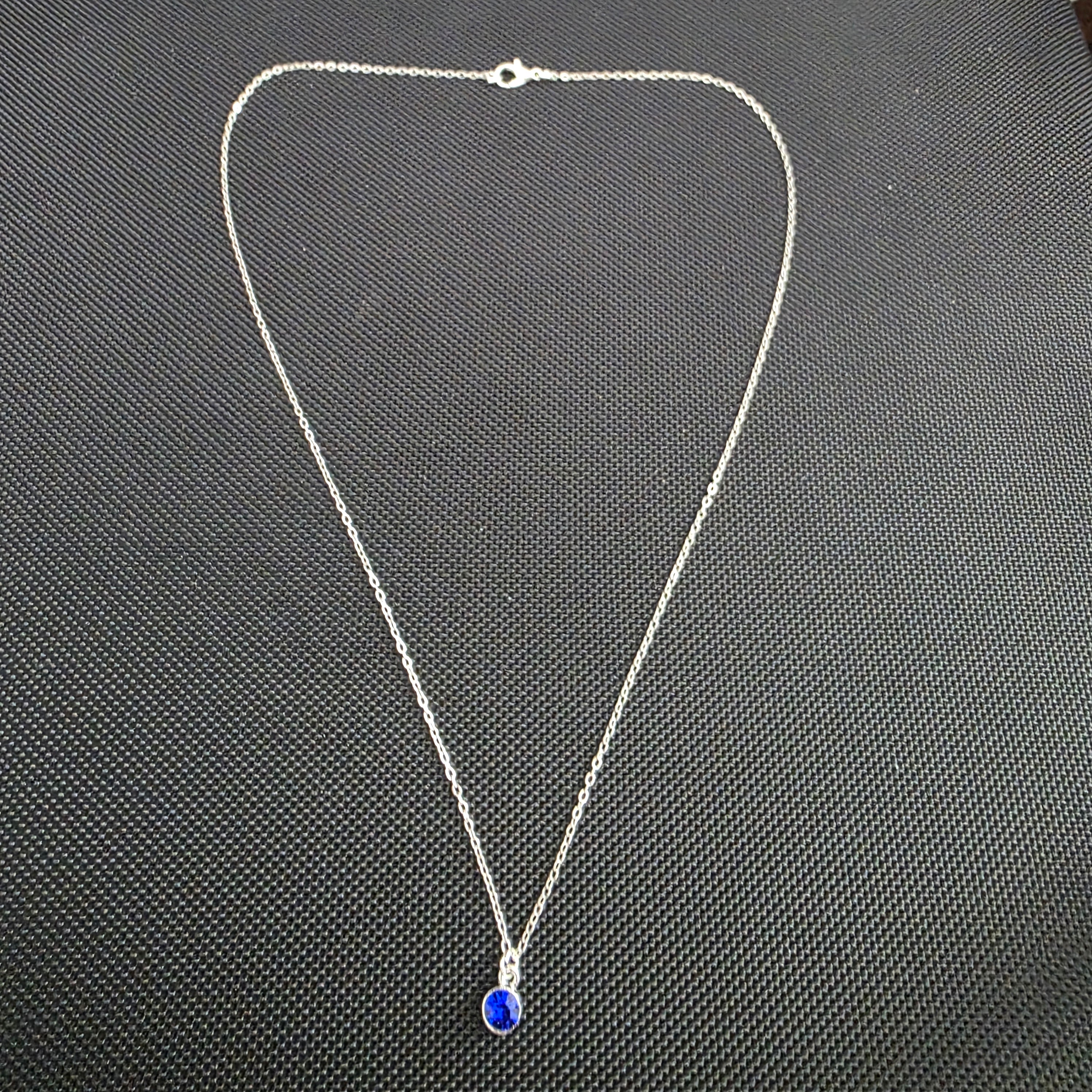 Dark blue gem necklace