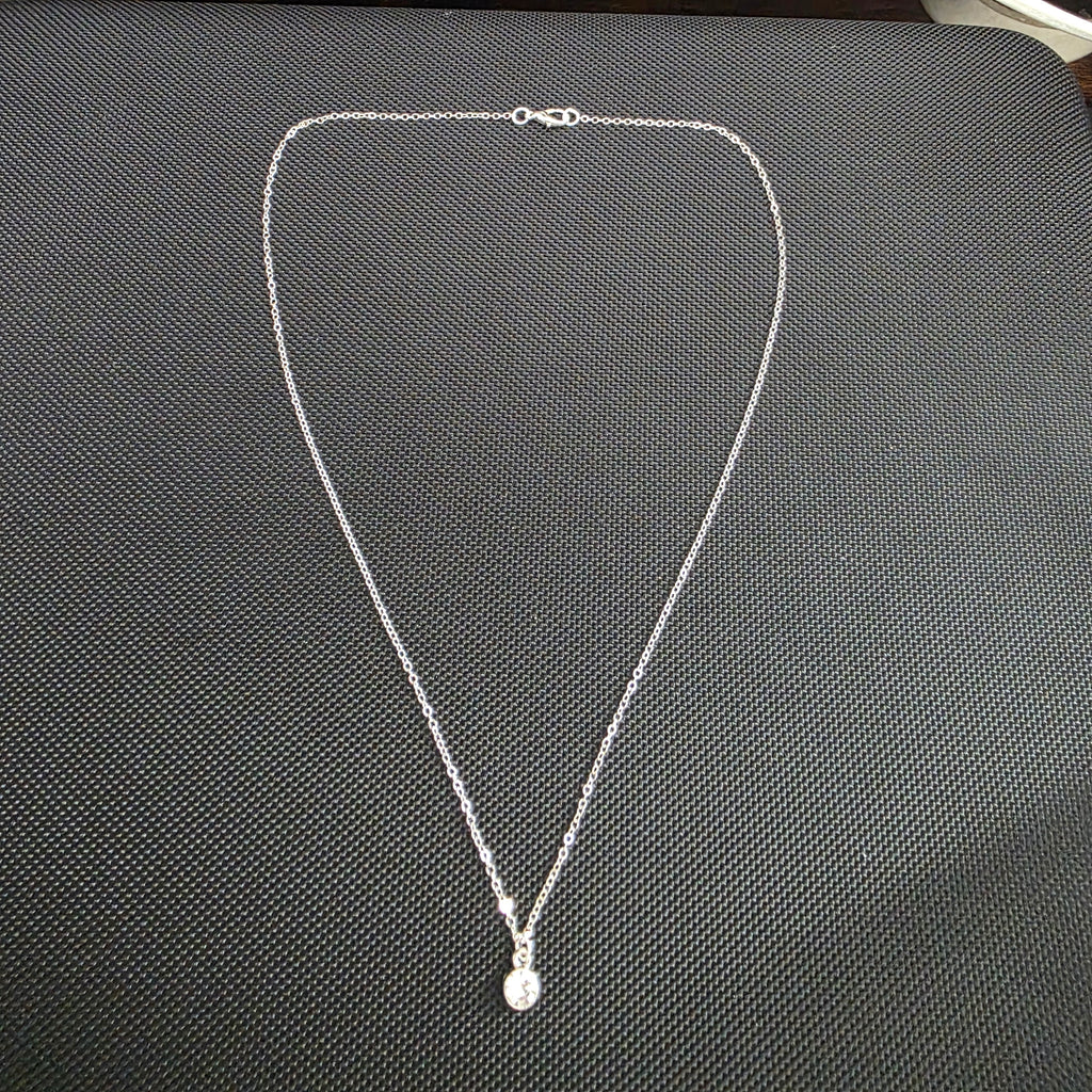 Clear gem necklace