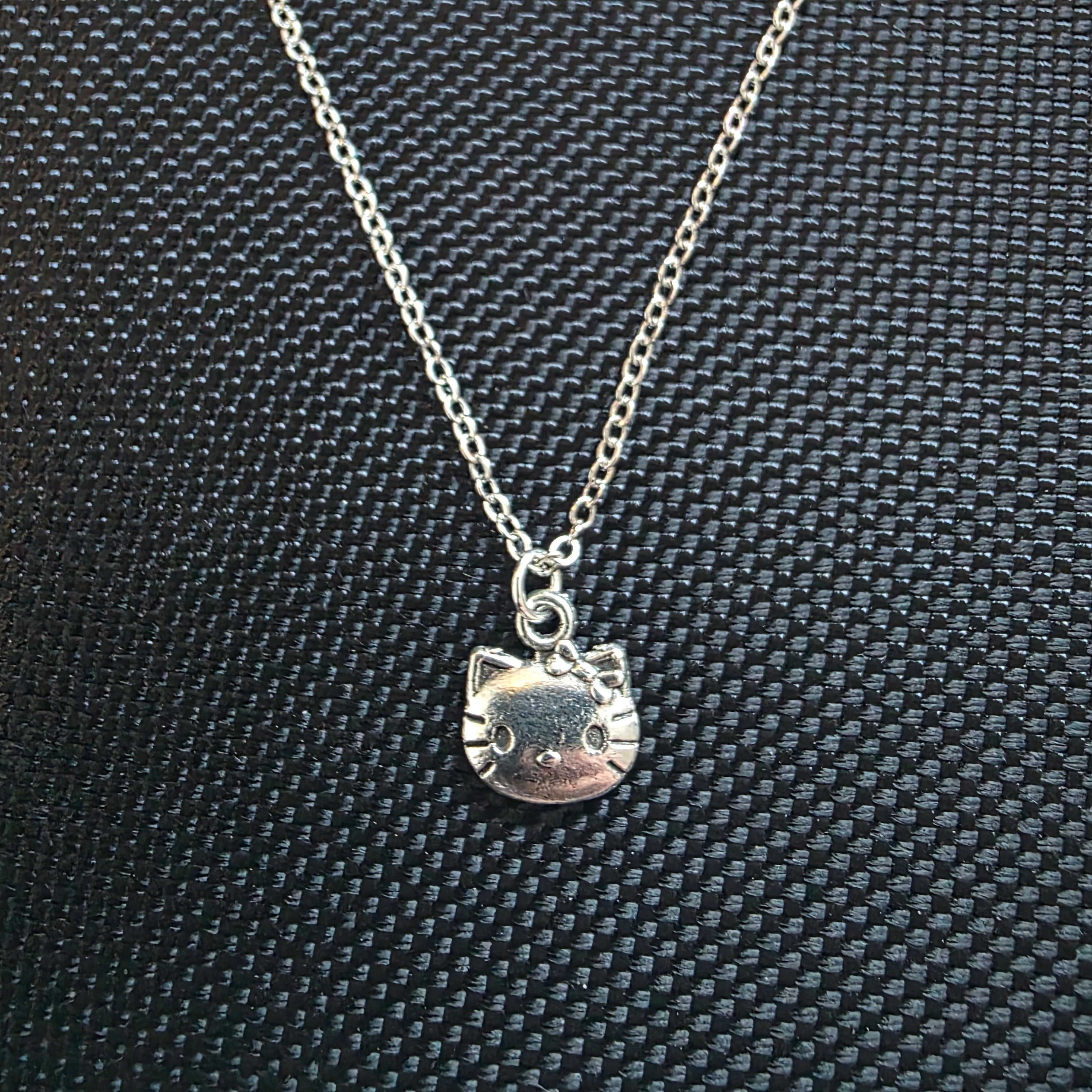 kitty necklace