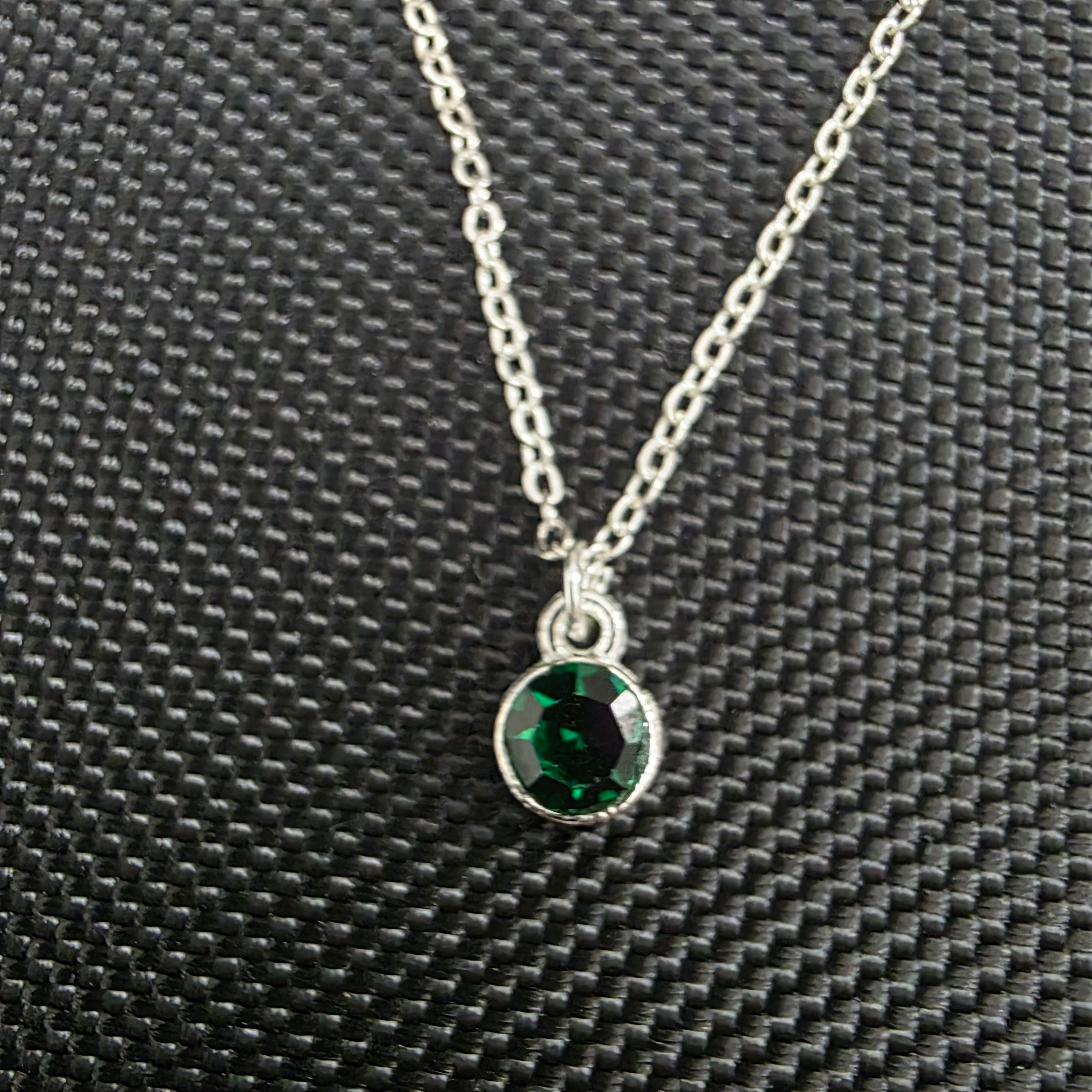 Dark green gem necklace