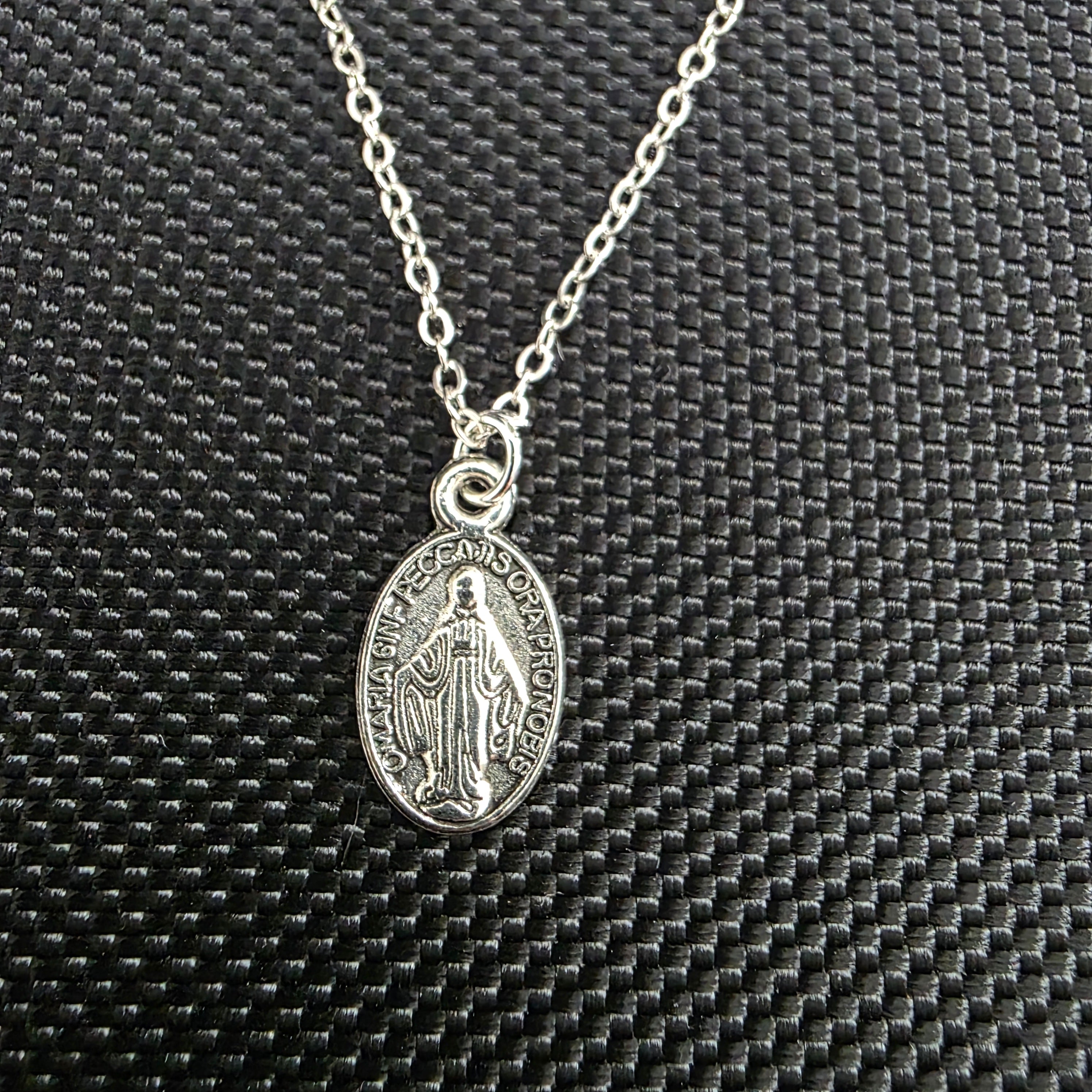 Pendant necklace