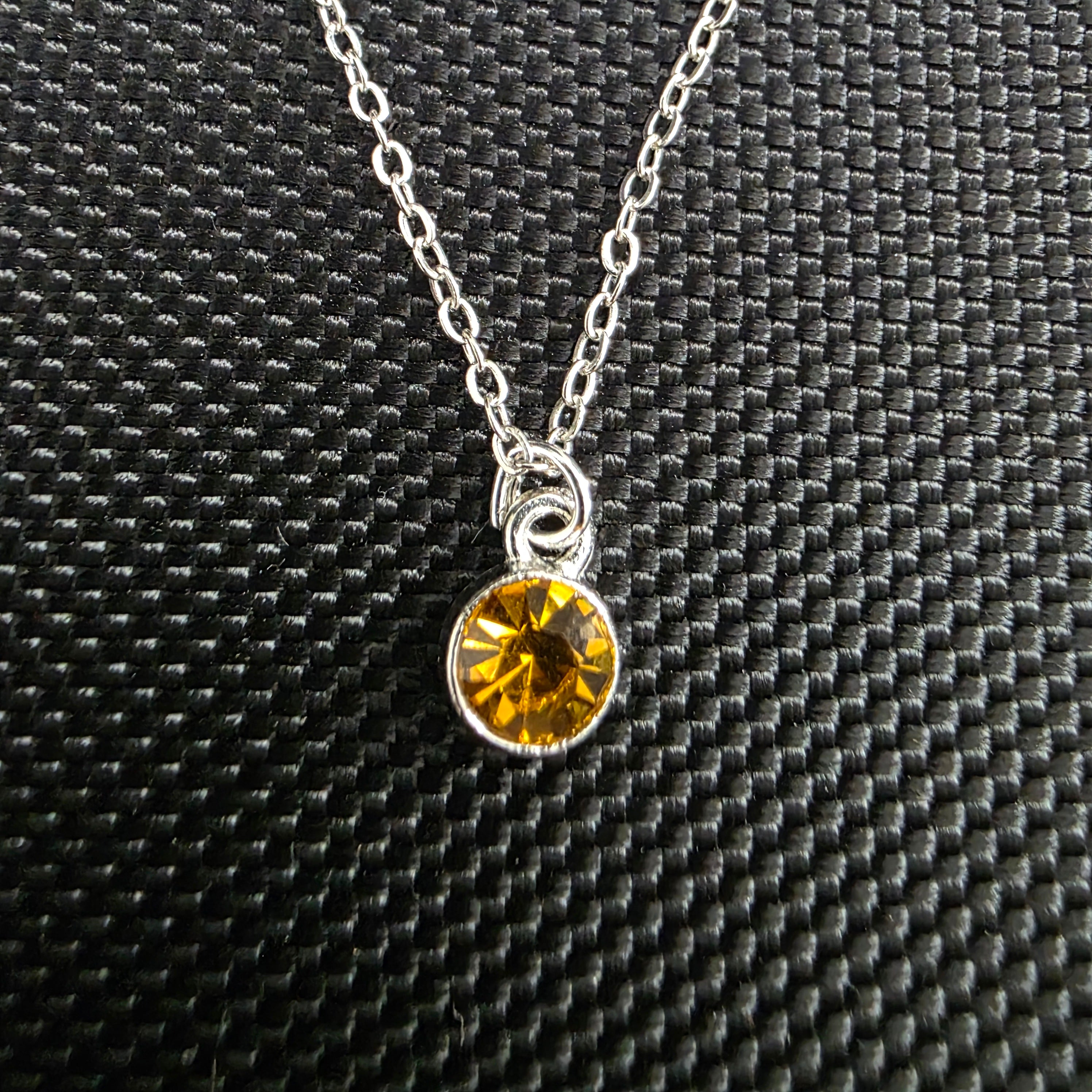 Yellow gem necklace